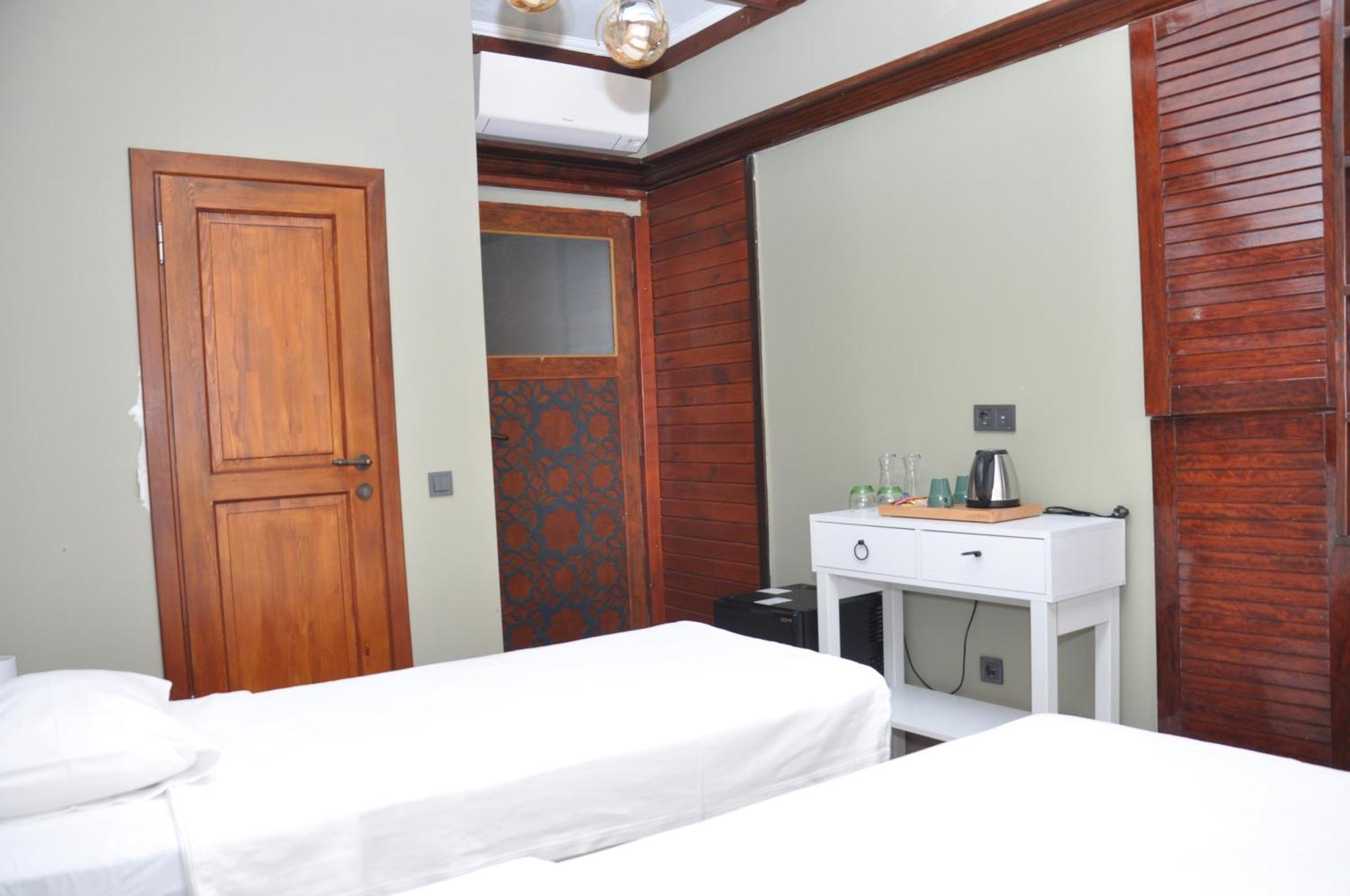 La Casa Carina Bed & Breakfast Antalya Exterior photo